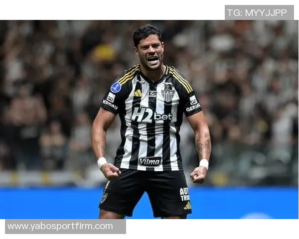 米内罗竞技庆祝胡尔克500球里程碑展现球队团结与荣耀