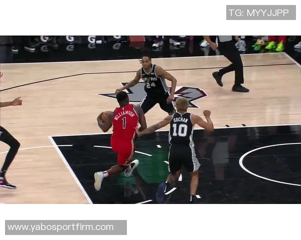 锡安强势隔扣文班遭羞辱文班四记大帽霸气反击引发热议