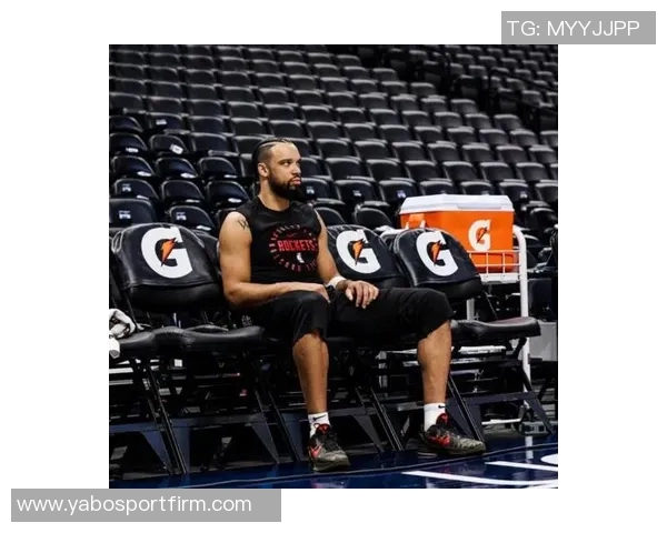 阿门坦言狄龙比赛中使用小动作已习以为常与其沟通无碍相互理解成默契