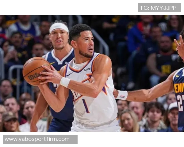 掘金半场小幅领先国王约基奇表现出色戈登贡献12分威少状态低迷三分球未能命中 掘金半场小幅领先国王约基奇表现出色戈登贡献12分威少状态低迷三分球未能命中