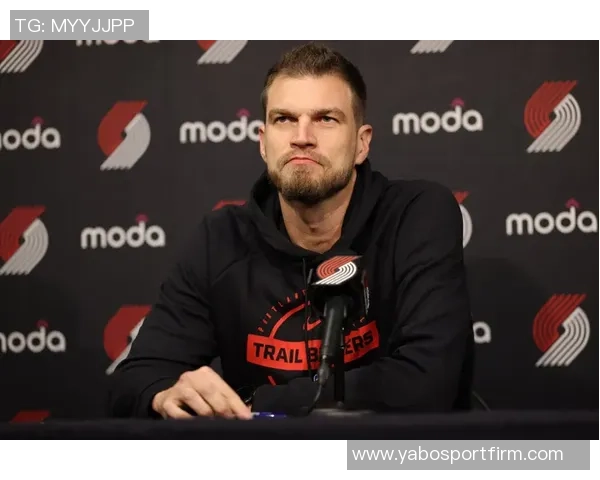 队记:斯普利特与里斯的讨论引发杨瀚森的意外提问时机引人关注 队记:斯普利特与里斯的讨论引发杨瀚森的意外提问时机引人关注