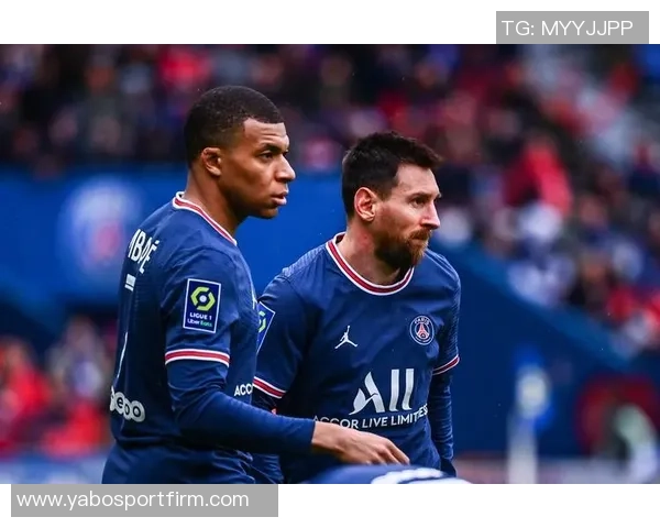 姆巴佩幽默回应对方球迷法语嘲讽称口音太烂引发笑声