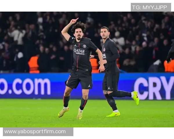 巴黎首发阵容揭晓维蒂尼亚领衔K77与巴尔科拉出战登贝莱待命替补席