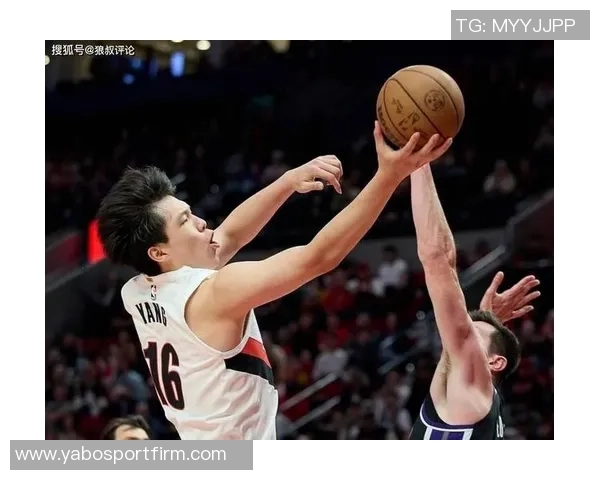 杨瀚森在对手突破时如陷泥潭提升移动速度是他亟需解决的问题